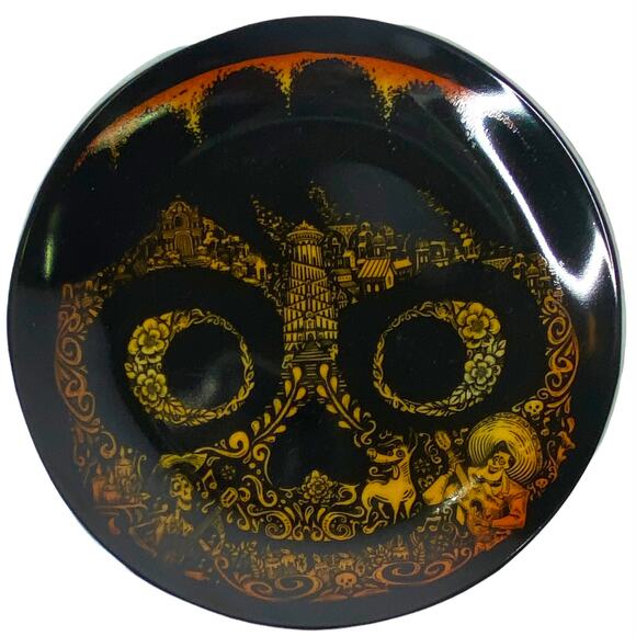 Disney's Coco Set of Six Appetizer Plates - Picture 5 of 10